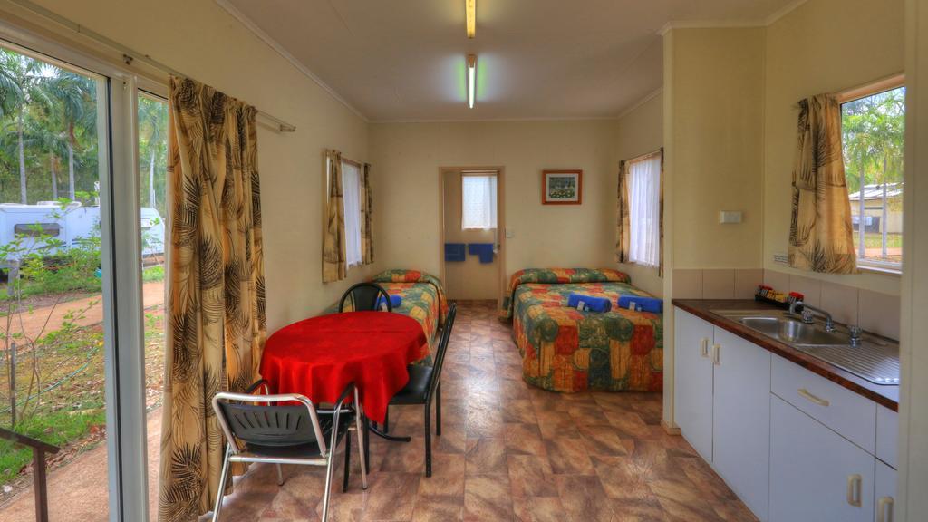 Batchelor Holiday Park Kamer foto