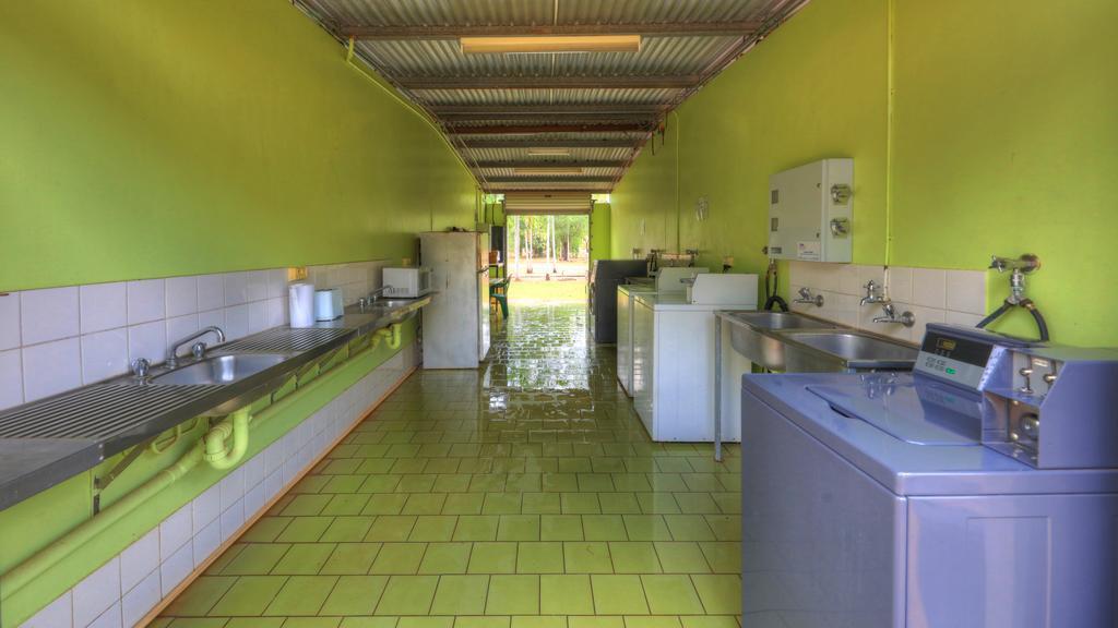 Batchelor Holiday Park Buitenkant foto
